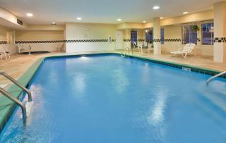 Country Inn & Suites by Radisson, Bloomington-Normal West, IL - Bloomington - 5
