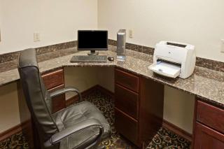 Country Inn & Suites by Radisson, Elkhart North, IN - Elkhart - 4