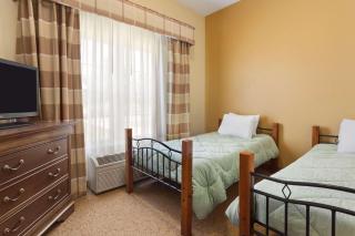 Country Inn & Suites by Radisson, Salina, KS - Salina - 3