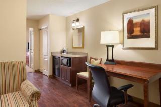 Country Inn & Suites by Radisson, Baltimore North, MD - White Marsh - 4