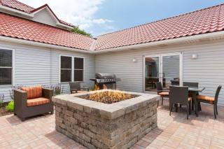 Country Inn & Suites by Radisson, Holland, MI - Holland - 0
