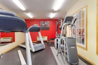 Country Inn & Suites by Radisson, Nevada, MO - Nevada - 3