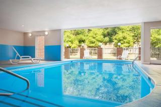 Country Inn & Suites by Radisson, Charlotte University Place, NC - Charlotte - 4