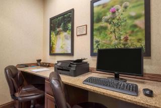 Country Inn & Suites by Radisson, Minot, ND - Minot - 2