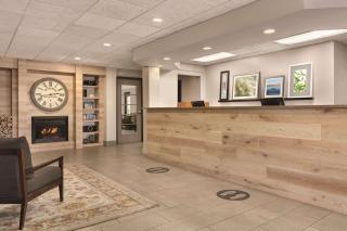 Country Inn & Suites by Radisson, Port Clinton, OH - Port Clinton - 8