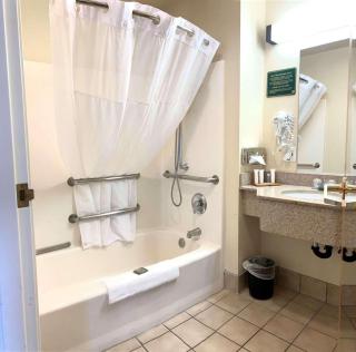 Country Inn & Suites by Radisson, Bend, OR - Bend - 3