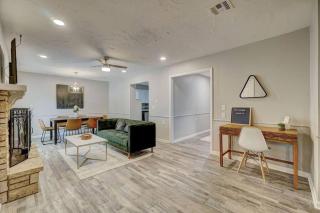 4BR Beauty w/ Game Room! Lake Hefner Hideaway - 4