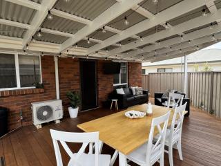 The J's - Pets welcome outside - 5