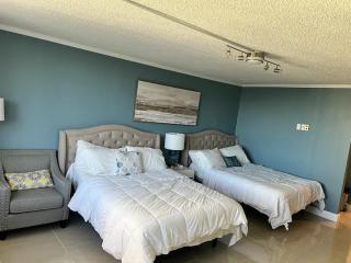 Entire Condo in Sunny Isles - Sunny Isles Beach - 5