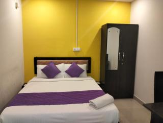 Hotel SY Comforts - 0