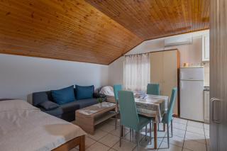 Studio Apartment Iva - Happy Rentals - Rijeka - 9