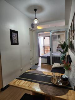 1bedroom apt at The Celandine near Ayala Mall Cloverleaf - - 1
