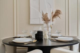 Luxurious 13th Floor Beige Apartment in Wrocław with Furnished Balcony by Renters Prestige - Wrocław - 5