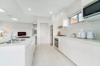 Spacious 3 bed apartment near airport with parking - Sídney - 9