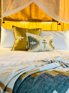 Esk Luxury Glamping Tents - Esk - 9