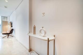 Canal-View Serenity: Modern Studio in Sterling - Dubai - 1
