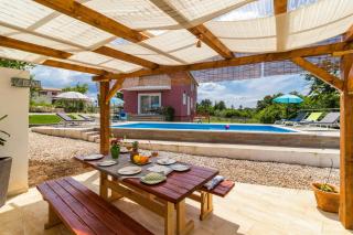 Villa May with a Heated Pool by Istrabook - 4