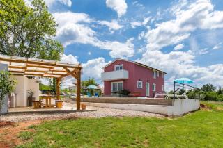 Villa May with a Heated Pool by Istrabook - 1