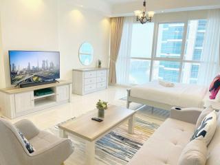 RH- Beautiful Canal View, Cozy studio near metro station - Dubai - 7