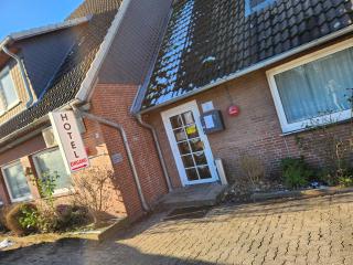 Hotel & Restaurant Heidekrug 24h Check-in, Pinneberg, Free Parking and WiFi - Appen - 2