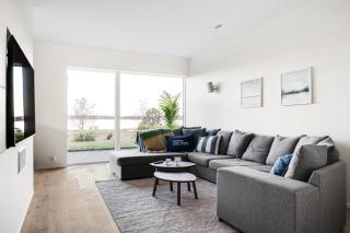 Guestly Homes - 4BR Serene Villa with Garden - Nyköping - 5