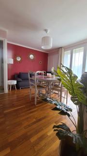 Appartement lumineux avec vue sur les montagnes. - 3