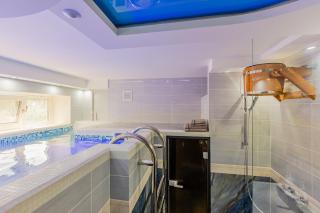 Luxury Apartment with Pool and Hammam - Kiev - 5