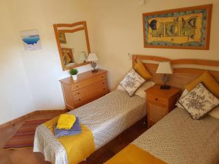 Benalbeach Apartment with Side Sea Views - Benalmádena - 3
