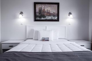 Scottsdale's premium short term getaway, Fully furnished 1 bedroom homes, FREE Golf, cable, utilities, Wi-Fi, parking, pool, and bike trails- Unit 241 apts - 5