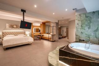 Smaragdi Luxury Jacuzzi Apartment Noho Premium Living - Athens - 9