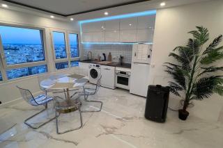Nice Apartment with amazing view of Paris + Parking - París - 8