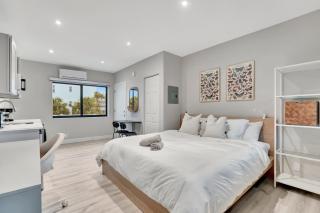 2 Condo Combo Walk to Beach Off Las Olas 2AB - Fort Lauderdale - 9