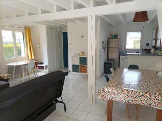 761 - Maison individuelle, dans une résidence privée avec piscine, disposant d'un jardin plein sud sans vis-à-vis - 9