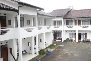 Narima Resort Hotel - Lembang - 6