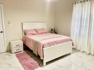 Villa Familiar con Piscina cerca Av Ecológica - La Ureña - 3