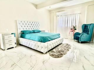 Villa Familiar con Piscina cerca Av Ecológica - La Ureña - 7