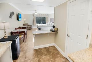 Ravishing Oceanview Room 2nd Flr - 6