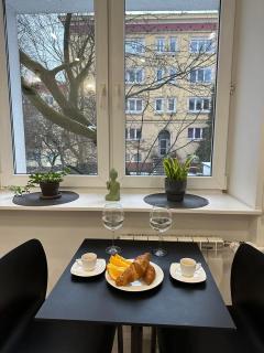 Art Deco Apartment - 1