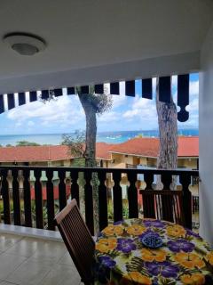 Beau studio climatisé vue mer - 1