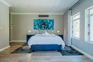 Sidwell Gardens, Adjacent to Kingswood Estate - George - 1