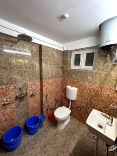 Rudraksh The white Castle Rooms - Varanasi - 2