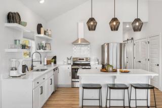 Legacy Lakeside Retreat - Kimberling City - 6