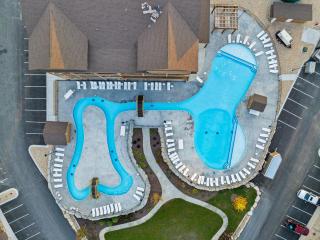 Legacy Lakeside Retreat - Kimberling City - 4