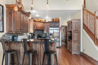 Reeled Inn Lodge Lakefront - Branson - 7