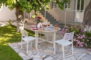 Moukas Seaside Apartments Romantico - 3