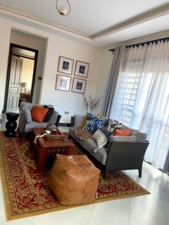 Apt with power back up, WI-FI, 24/7 security - Kampala - 6