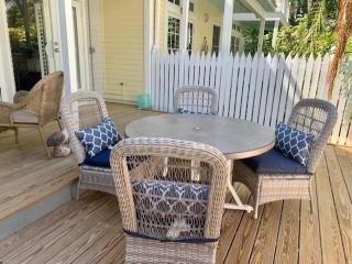 Beautiful Downtown Truman Annex Condo - Key West - 4