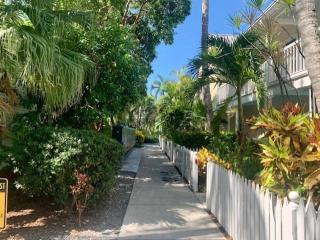 Beautiful Downtown Truman Annex Condo - Key West - 2
