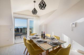 Potter - Penthouse with sea view & 2 parking places - Promajna - 0