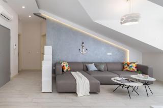 Potter - Penthouse with sea view & 2 parking places - Promajna - 1